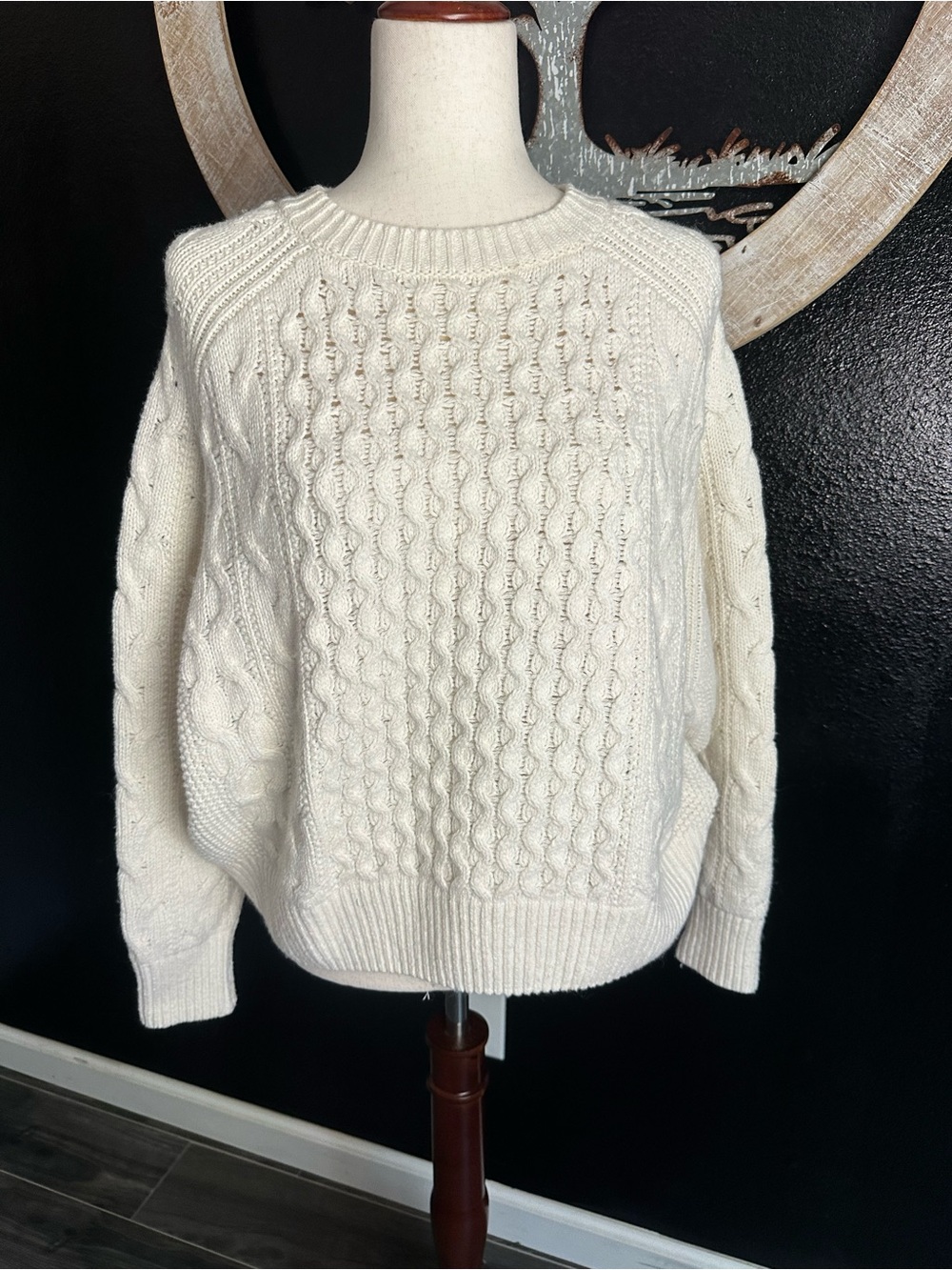 Universal Thread Cream Cable Knit Crewneck Sweater